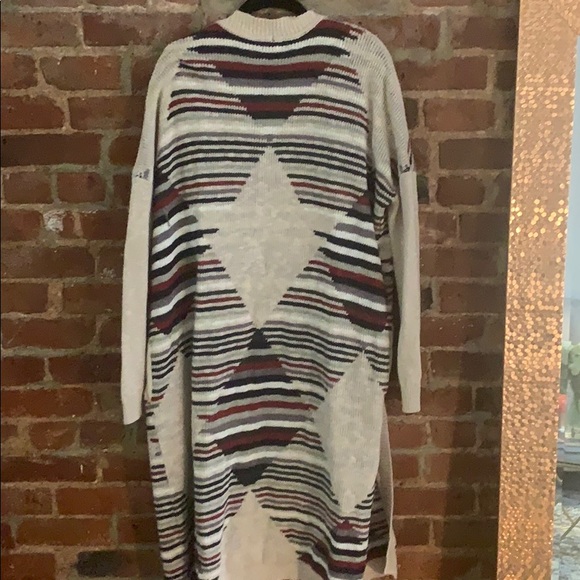 Urban Outfitters Geometric Aztec Cardigan - Picture 4 of 4